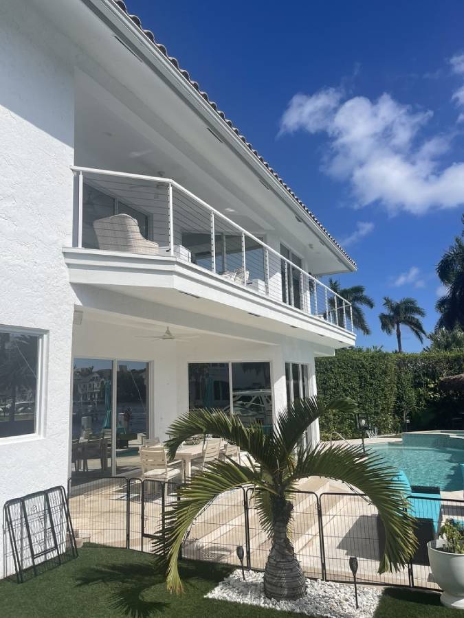 Exterior Aluminum and cable system